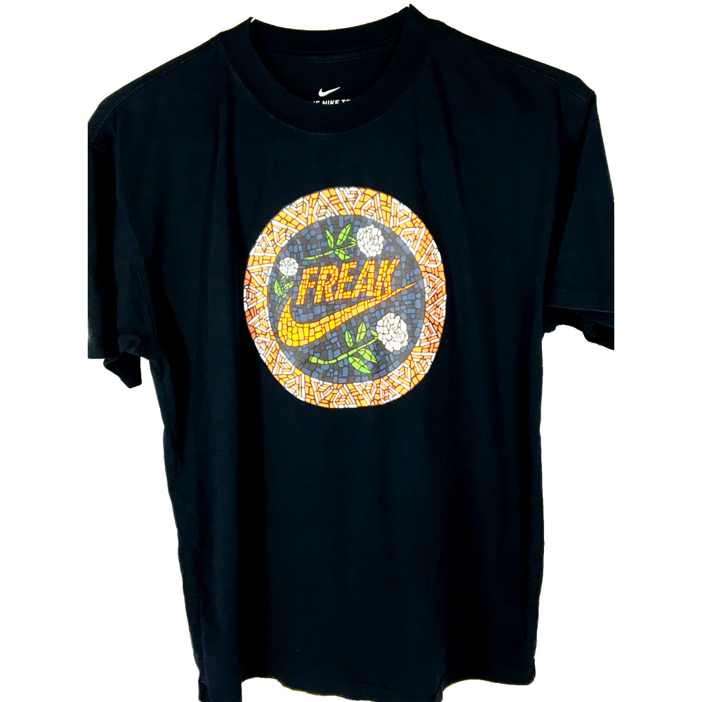 NWOT Womens Nike Freak Greek Mosaic Giannis 100% Cotton T Black Small